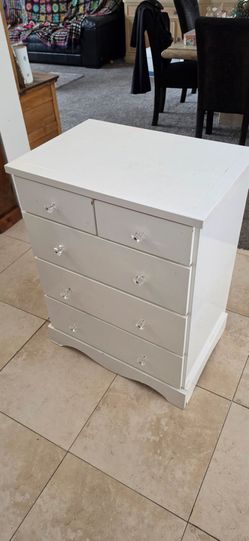 White 5-Drawer Dresser with Crystal Knobs