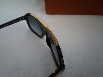 Louis Vuitton Evidence Sunglasses for Sale in Lowell, MA - OfferUp