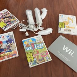 Wii Controllers And 4 Games 