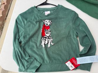 Kids sleepwear top size 6/7