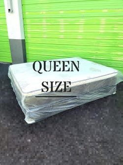 NEW QUEEN-SIZE PILLOW TOP MATTRESS & BOX SPRING ‐ 2PC