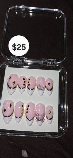 Custom press on nails