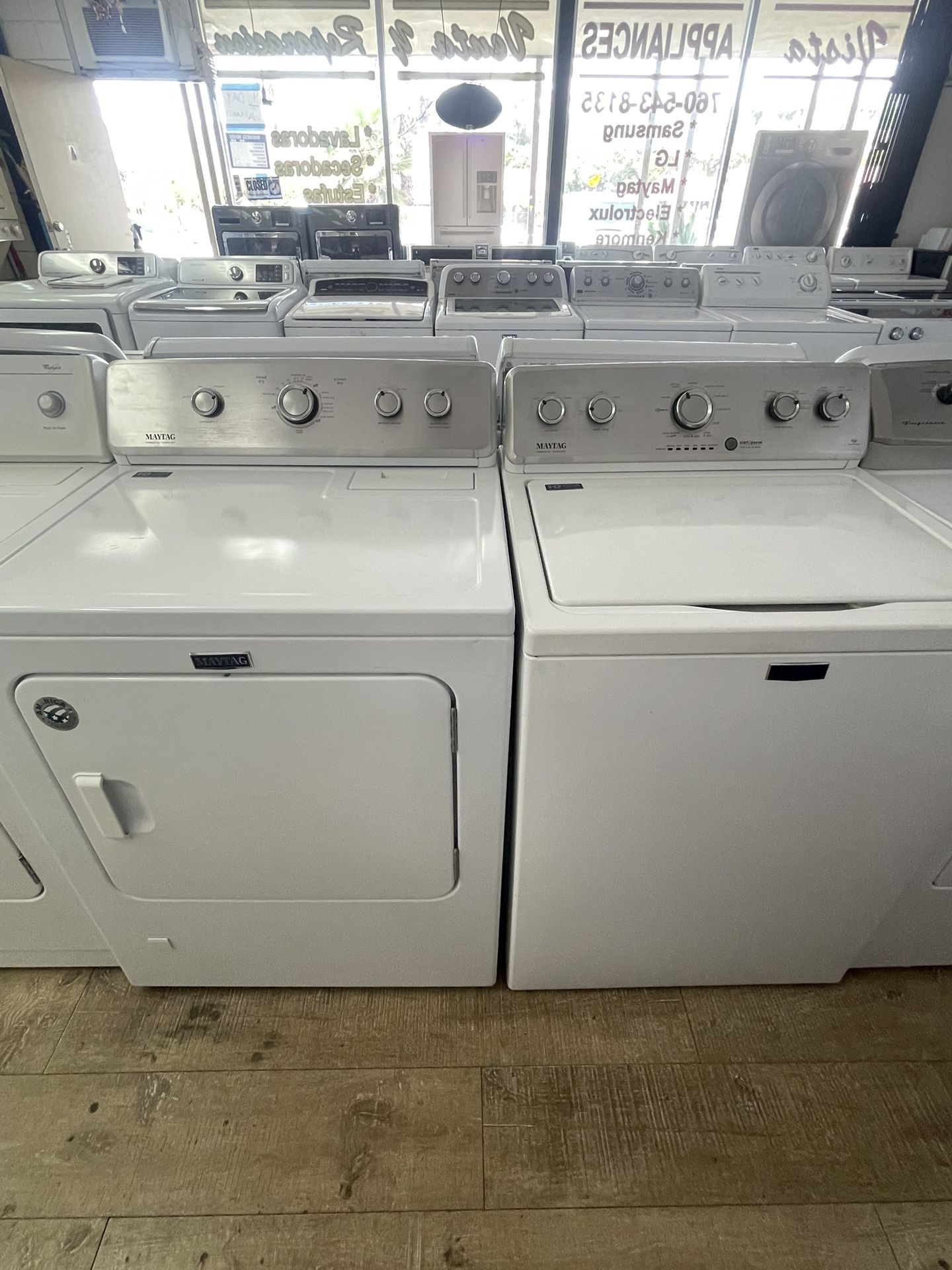 Maytag Commercial Technology Gas Dryer And Washer Set In Excellent Condition