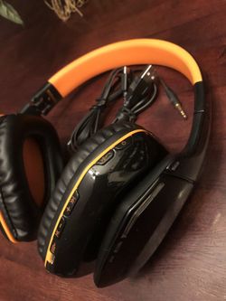 Bluetooth headset with mic for gaming