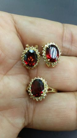 14k Gold granet stone & diamonds earings & ring 4.5 grams total