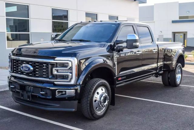 2024 Ford F450 Super Duty Crew Cab