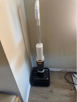 Roborock Cordless Wet & Dry Vacuum Mop - Excellent Condition