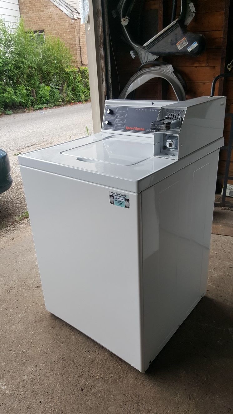 SPEED QUEEN COIN OPERATED WASHER AND DRYER for Sale in Chicago, IL
