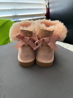 Girls Uggs Size 1