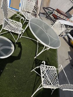 Round summer table with 4 chairs and small coffee table