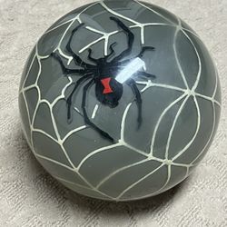 Hammer Black Widow Clear Bowling Ball 15 lb (Pre-Owned)