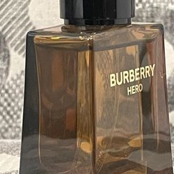 Burberry Hero Eau De Parfum 