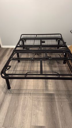 Full-size adjustable bed base