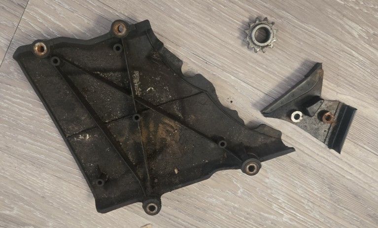 Miscellaneous 96 Kawasaki Ninja 500 Chain Covers and Gear