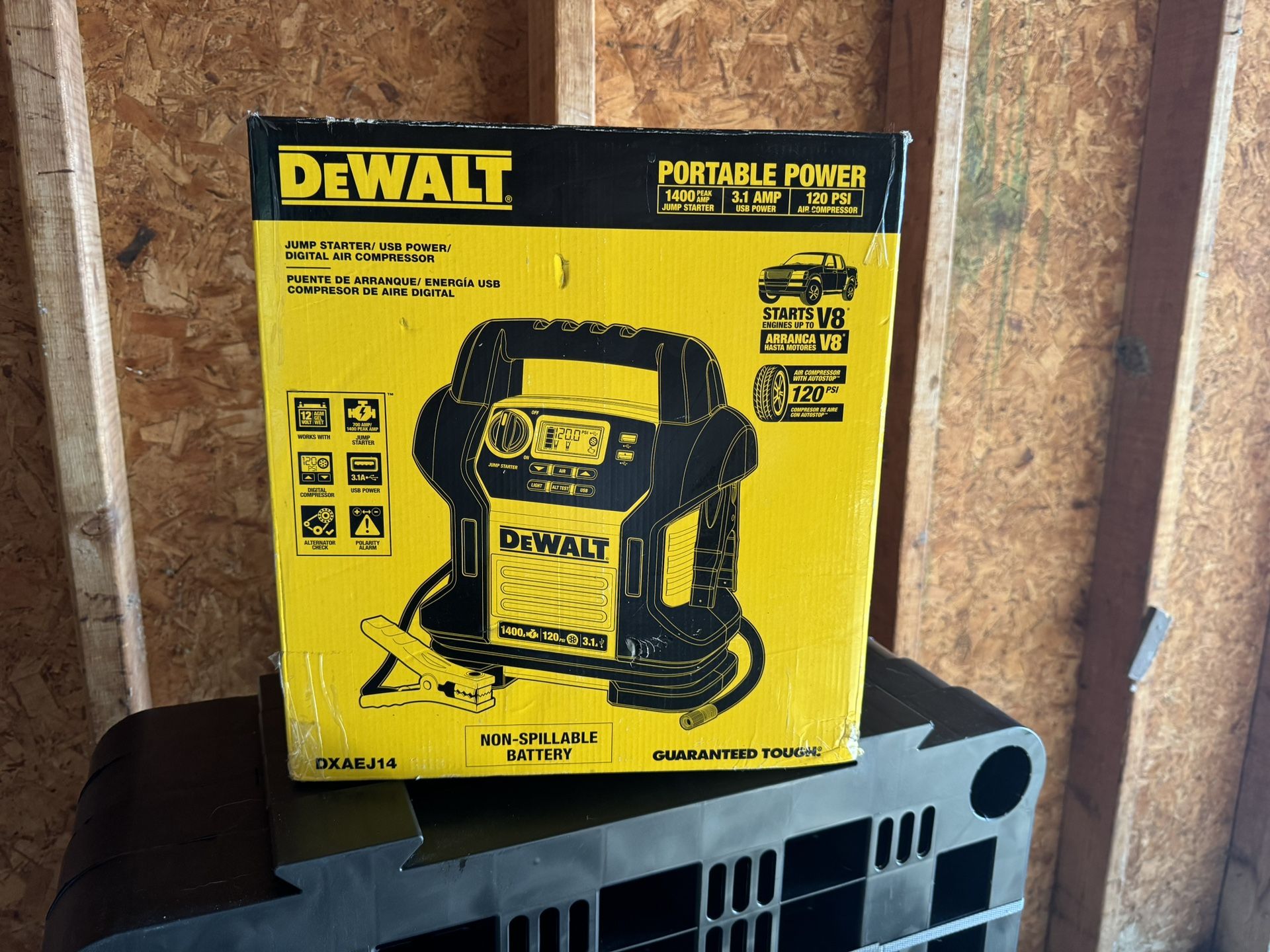 DEWALT 1400 AMP JUMP BOX