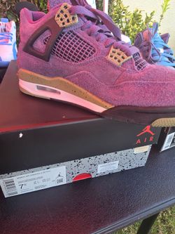 WMNS Air Jordan 4 retro 7.5