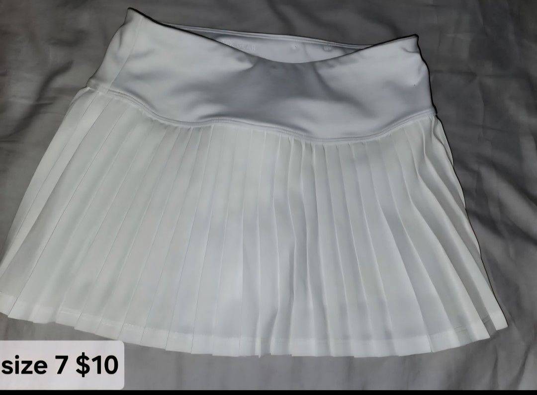 Girls White Athletic Skirt With Built In Skirt Size 7