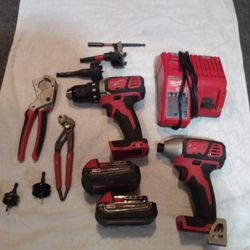 Milwaukee Drill Kit