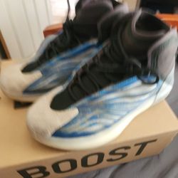 Yeezy Basketball Frozen Blue