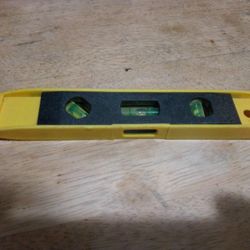 Torpedo Spirit Level With Vertical Horizontal And 45 Degree Vials And Magnetic Base 9 Inches.