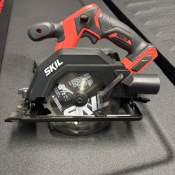 Brushless 12v SKIL  Saw 5 1/2 Inch New With blade TOOL ONLY No Battery 