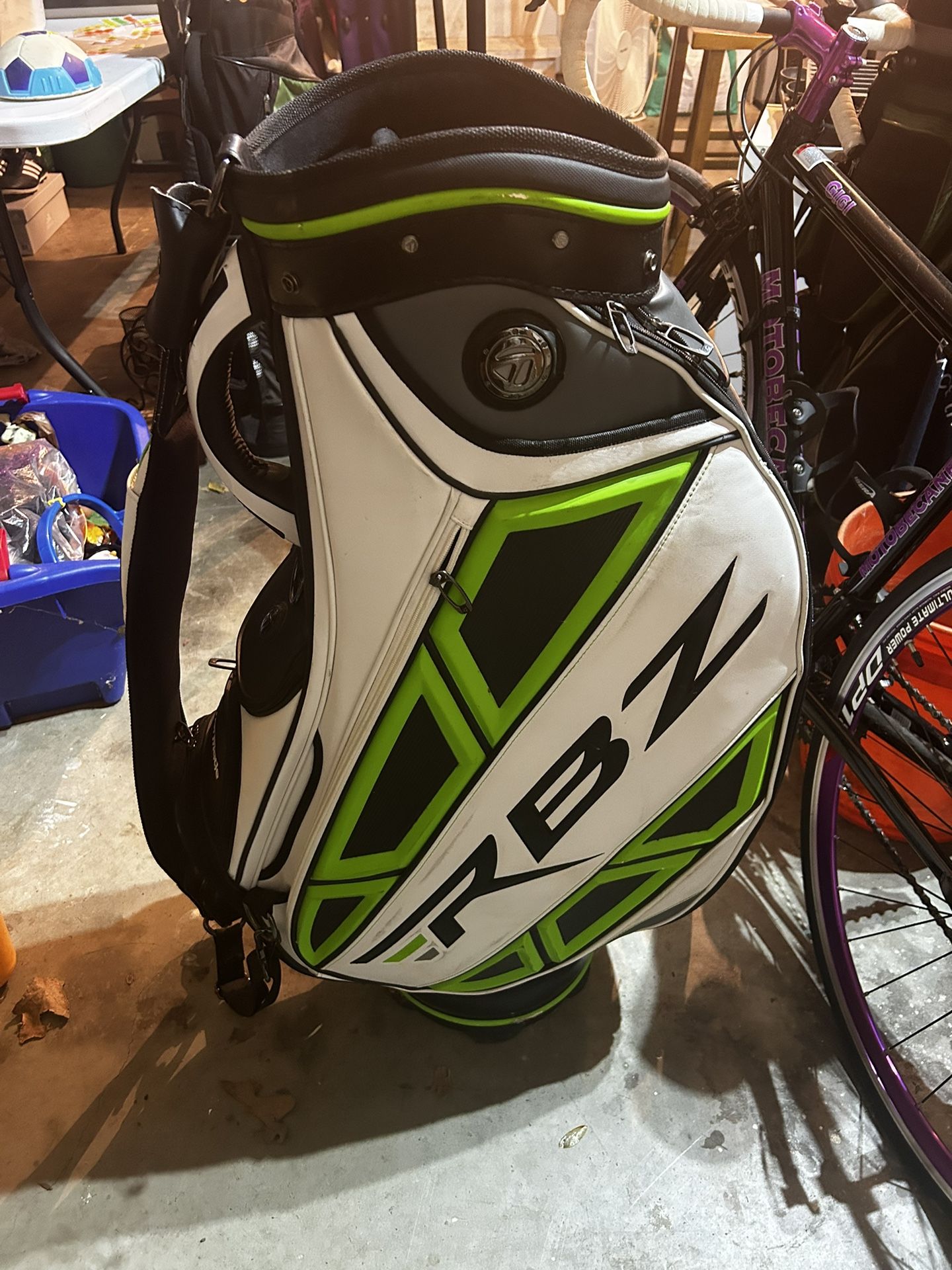 Taylor-Made RBZ Touring Bag