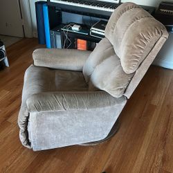 Old Lazy Boy (unbelievably Comfortable)