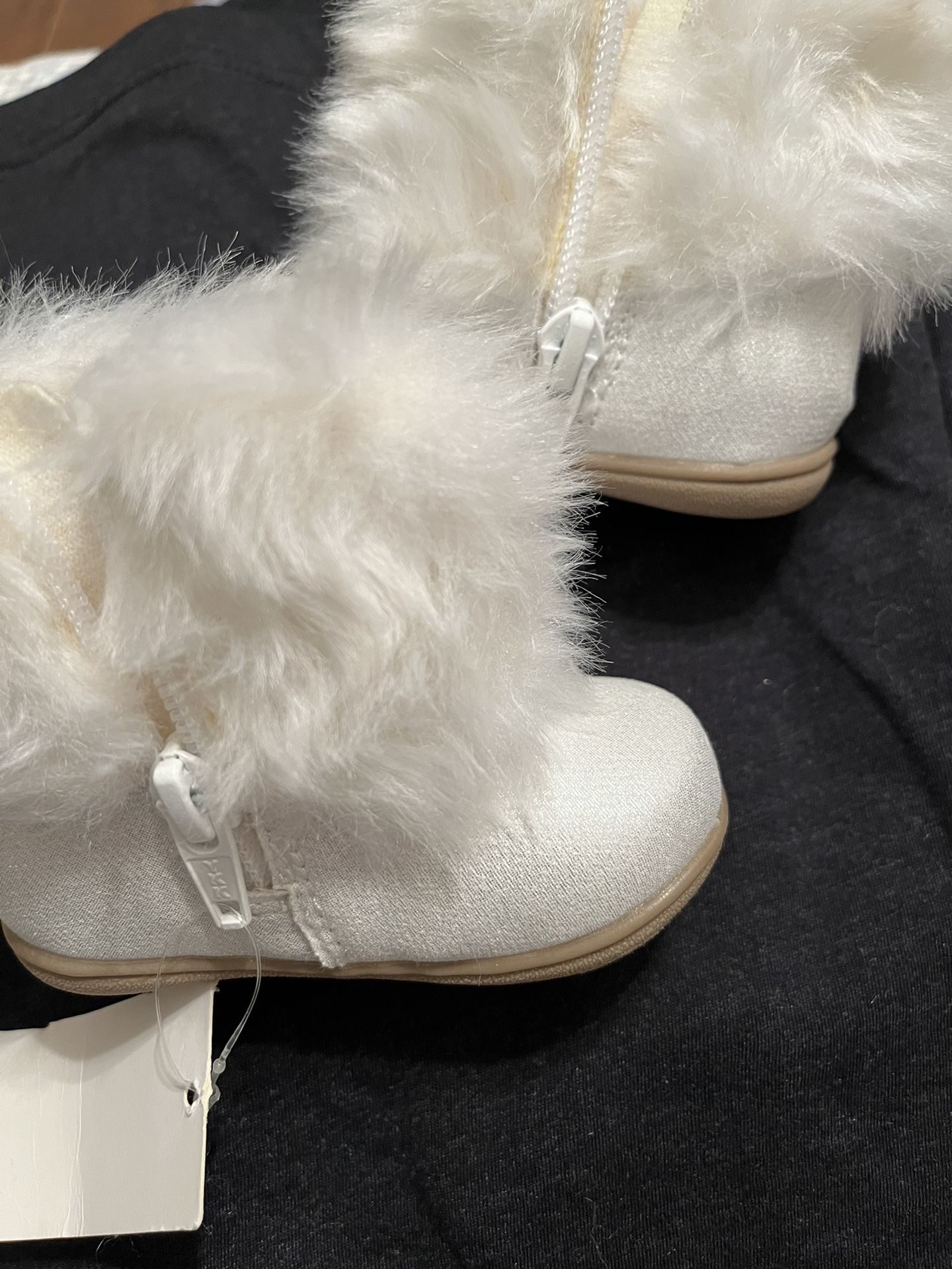 NEW! Baby Furry Shoe Boots