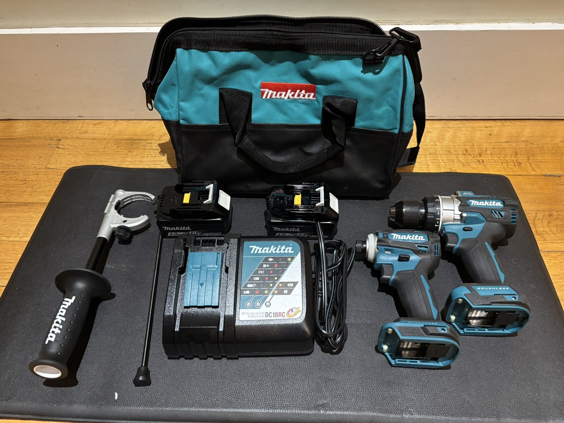 MAKITA 18V LXT Lithium-Ion Brushless Cordless Combo 5.0 Ah