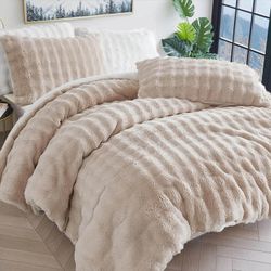 Queen Size Luxury Faux Rabbit Comforter
