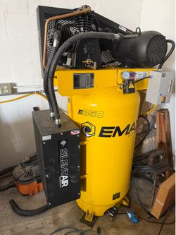Air compressor