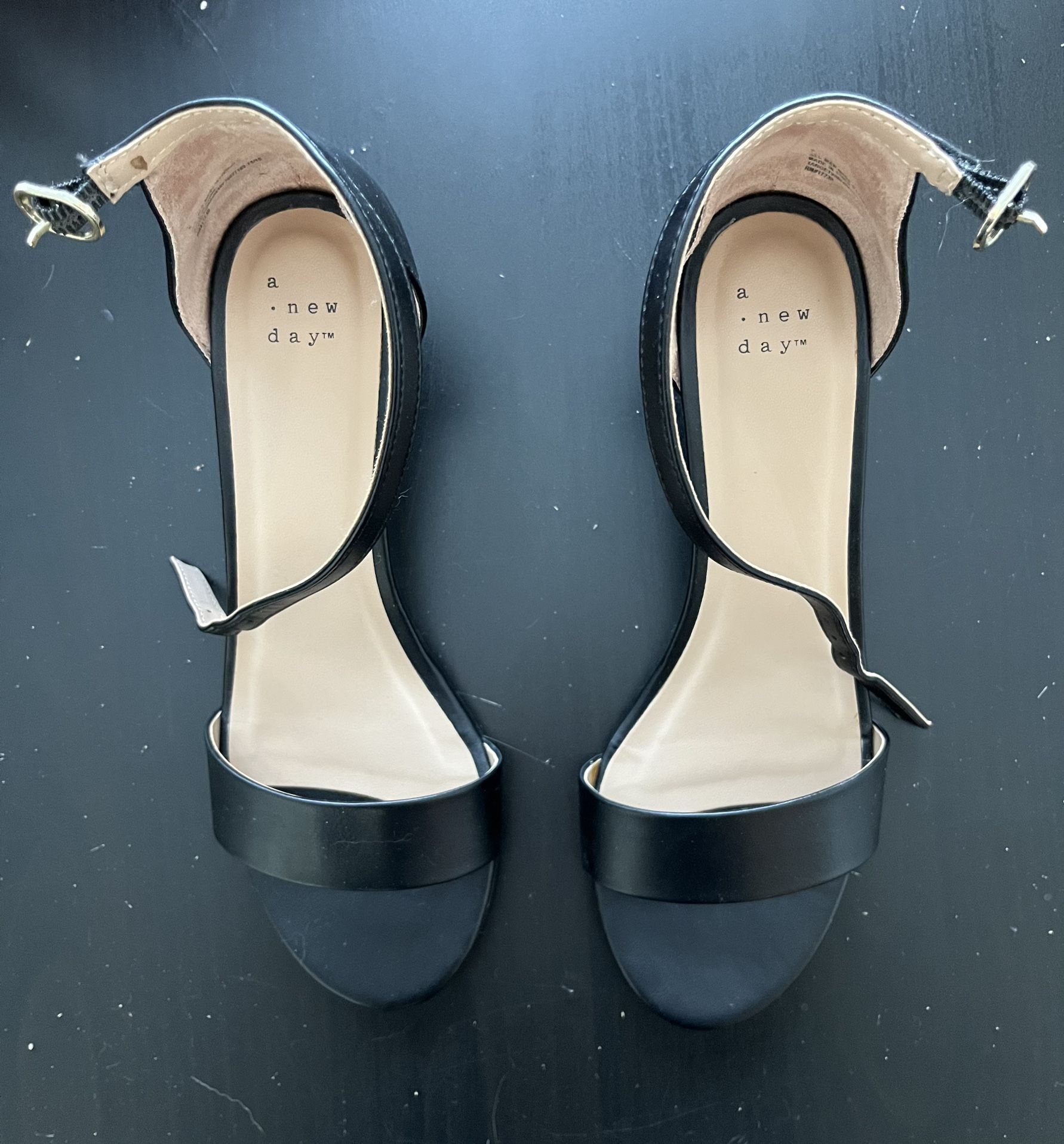 Size 7 Black Wedge Sandals