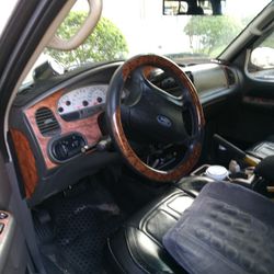 2004 Ford Pick Up Truck Sport Trac