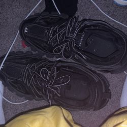 Balenciaga Runner Size 10.5/44