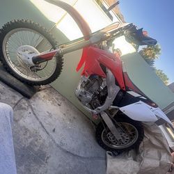 2003 Honda CRF Series 450 Dirt Bike