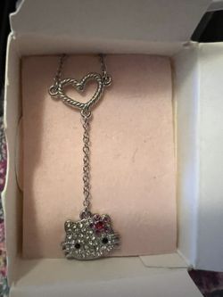 Vintage Avon Sanrio Hello Kitty Necklace 