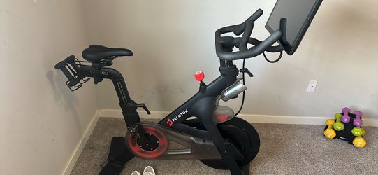 2021 Peloton Bike Gen 2 - About 162 Rides - Matthews, NC