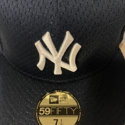 New York Yankees Fitted Hat 