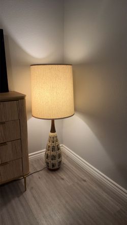 Vintage Ceramic Living Room Lamp
