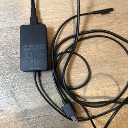 Microsoft Surface 39 W Power Adapter (Model 1963)