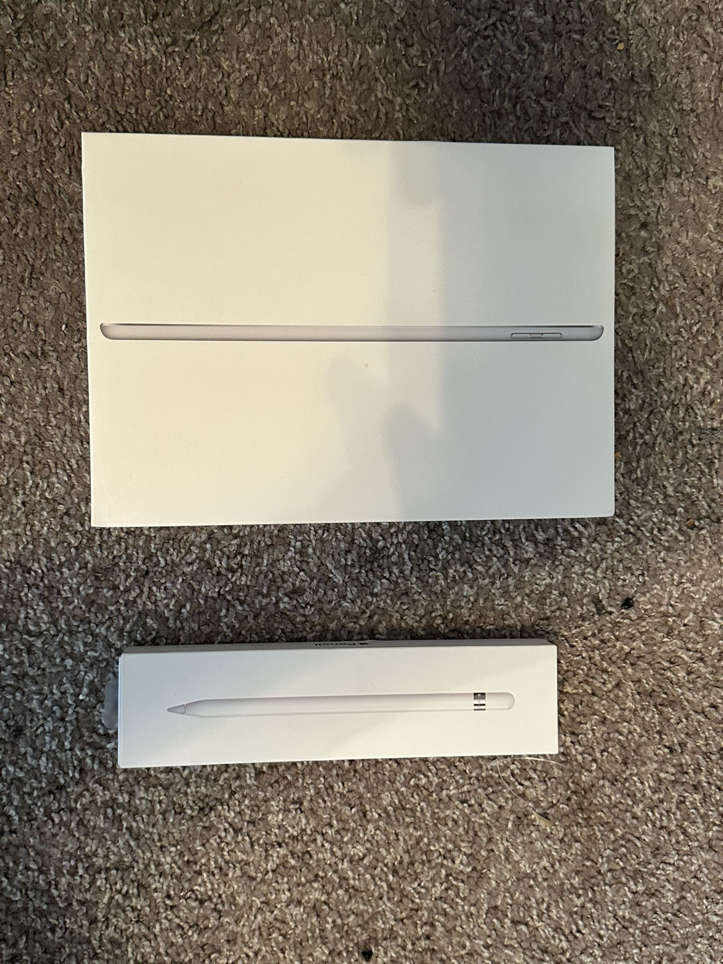 Apple 32g Ipad Box And Apple Pencil Box