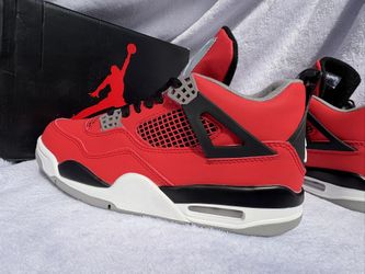 Jordon 4 “ Toro Bravo “ Size 11 