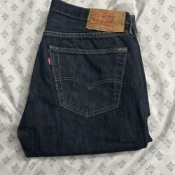 Levi’s 501’s color Navy/blue