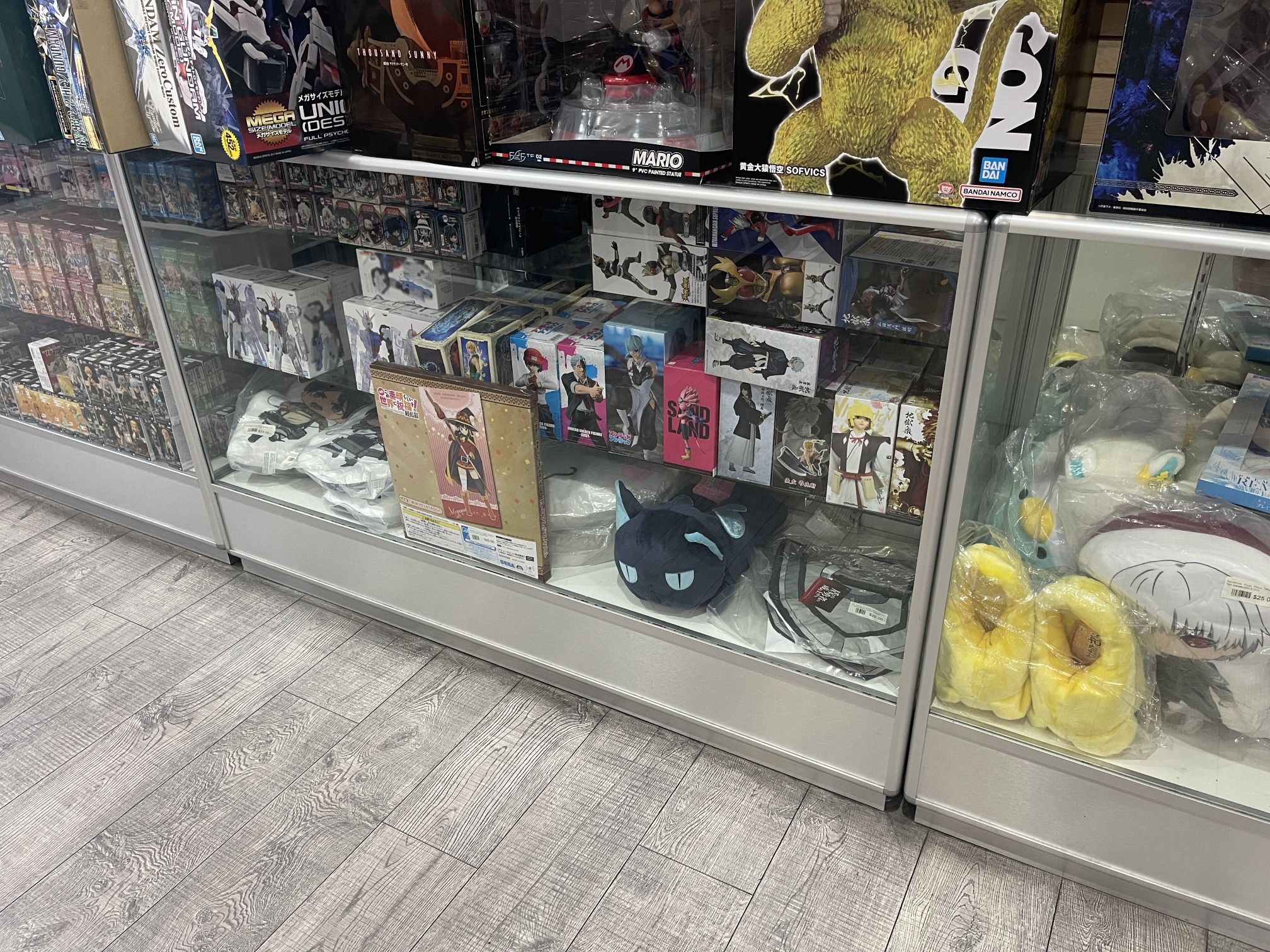 Used 6ft Long Showcase For Sale $150 Each (Items Inside Not Included, Only The Showcase)