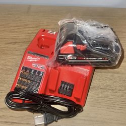 Milwaukee Charger M18 and M12 with 1.5 Battery