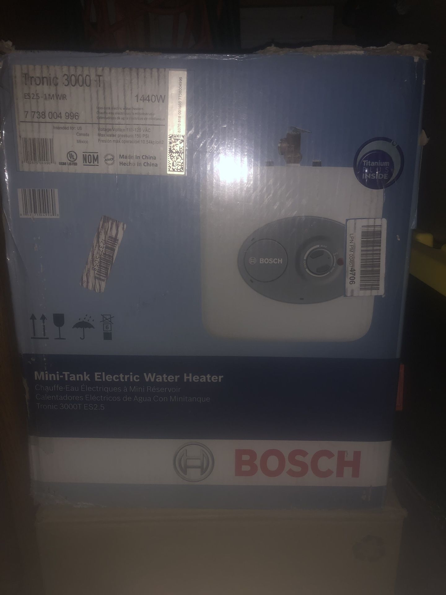 Portable electric water heater 2 1/2 gallon