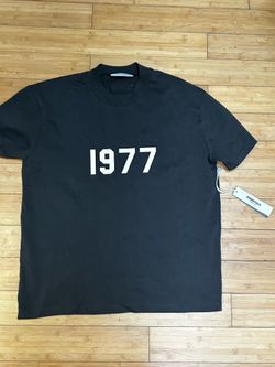 1997 size medium essential T-shirt