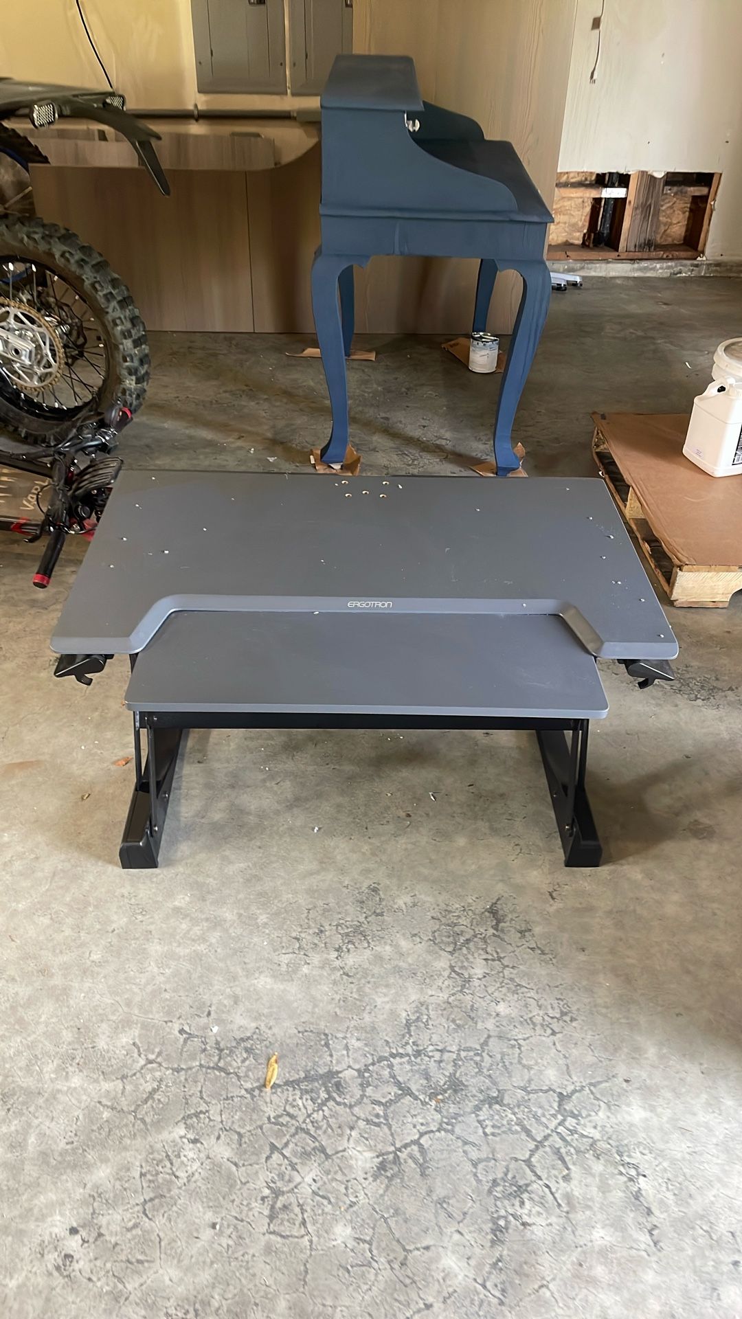 Ergotron WorkFit-TL Sit-Stand Desktop Workstation (Black)