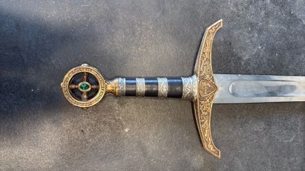 Replica museum swords (2)