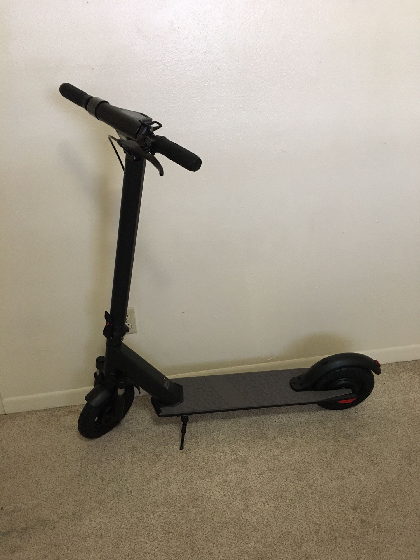 GP 40 Miles - Rechargeable Scooter 